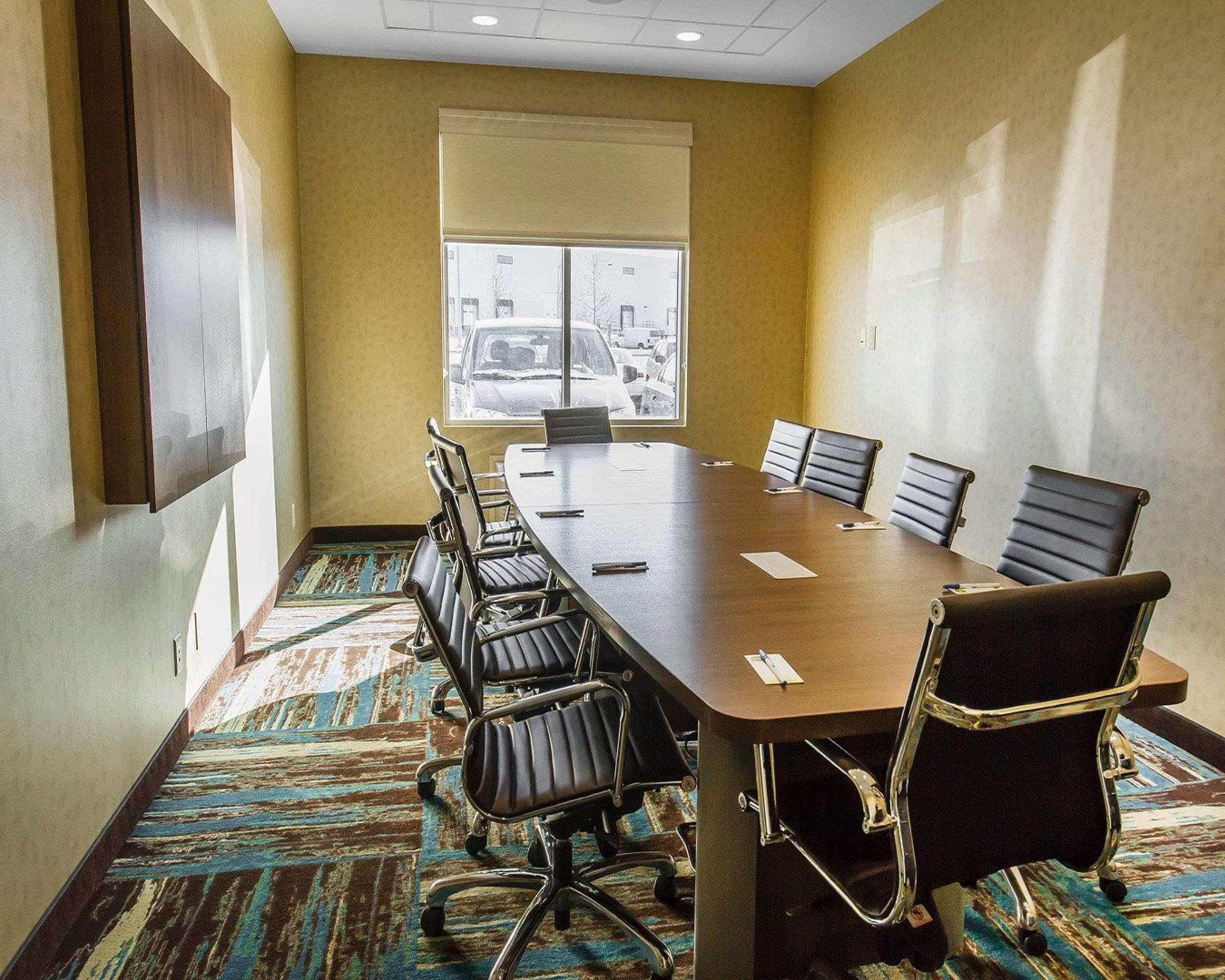 Comfort Inn & Suites Airport North Calgary Luaran gambar
